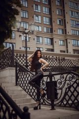 Миниатюра Массажистка Каролина Фестивальный Фотография 