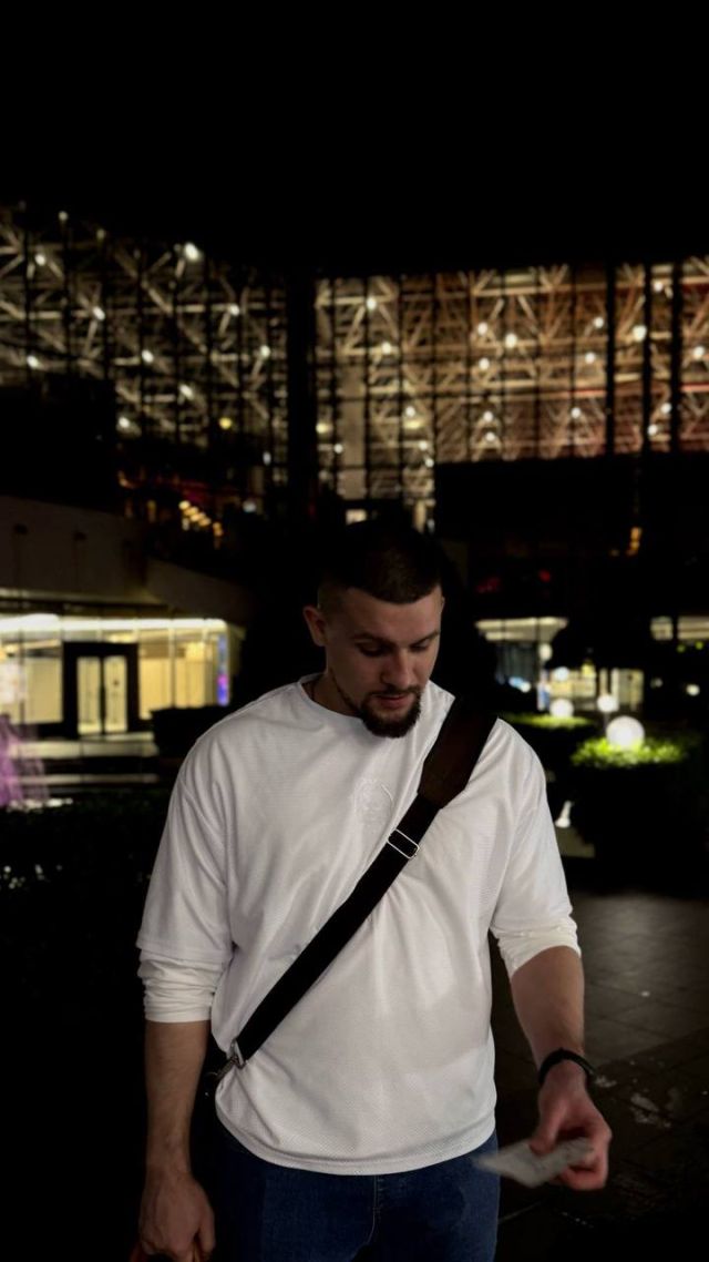 Мужчина Николай Энка